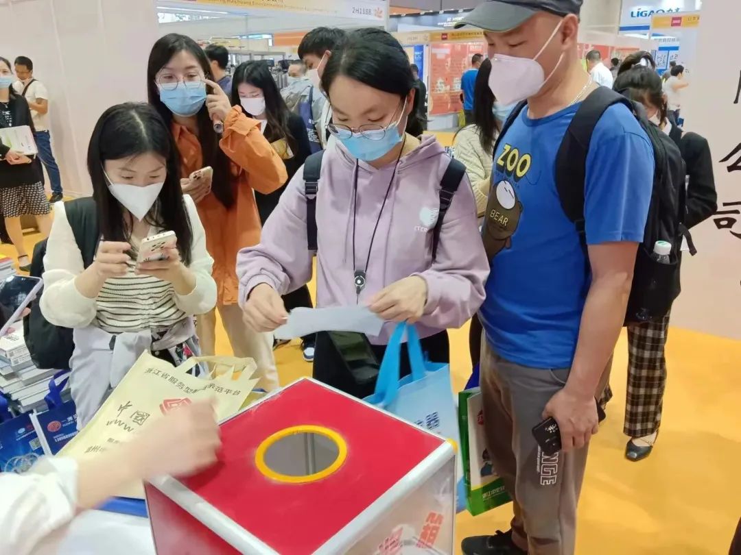 人气爆棚丨第七届盛大开幕，大牌新品疯狂吸睛-